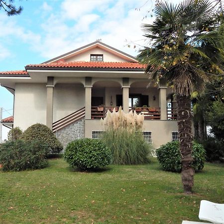 Amo' Le Langhe Acomodação com café da manhã Narzole Exterior foto