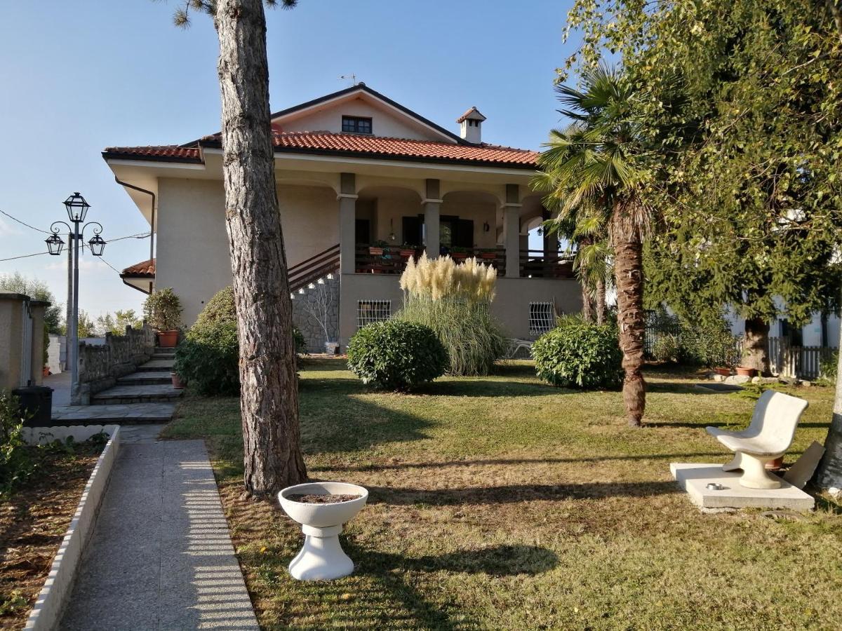 Amo' Le Langhe Acomodação com café da manhã Narzole Exterior foto